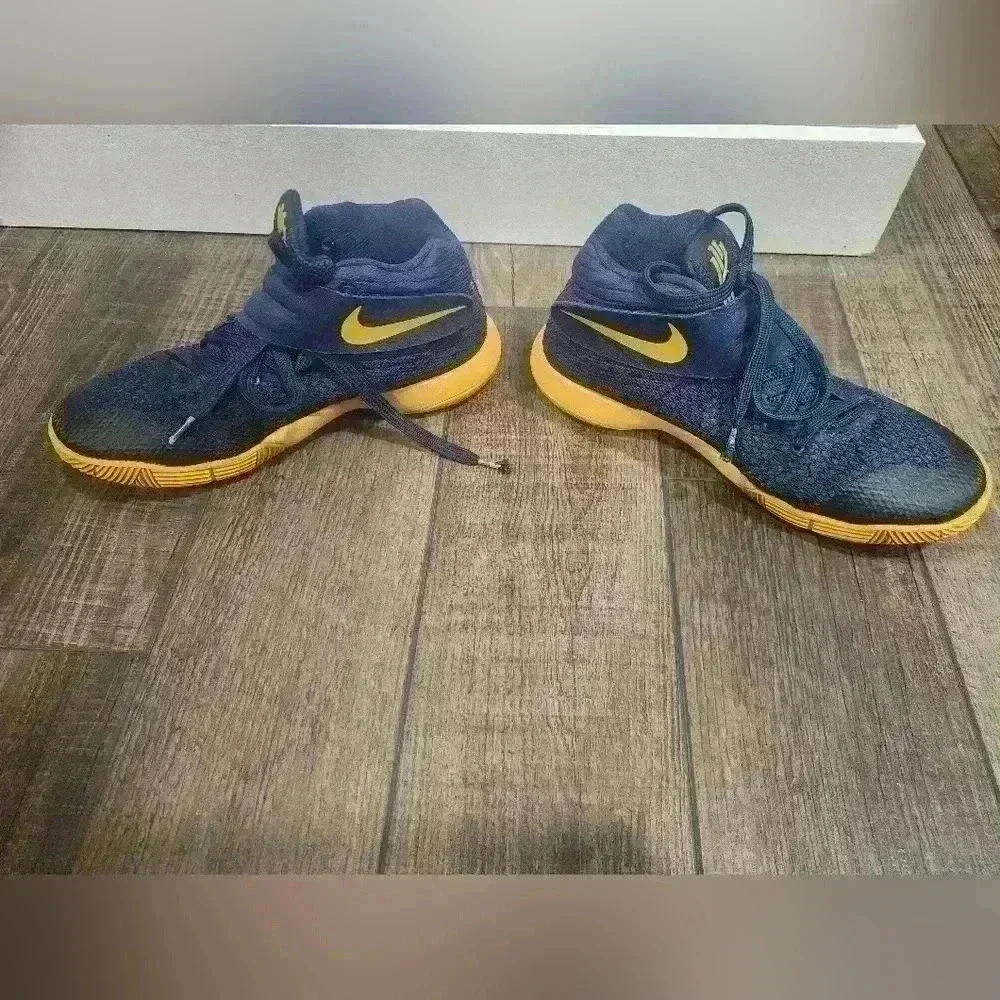 Nike Boys Kyrie 2 GS Cavs 826673-447 Navy Blue Lace-Up Basketball Shoes Size 4Y